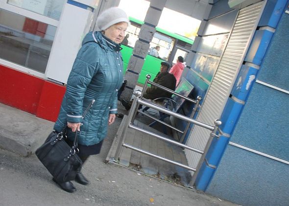 Серовчане, которые жалуются на мусор и новое расположение мини-рынка, пойдут на прием к Сизикову