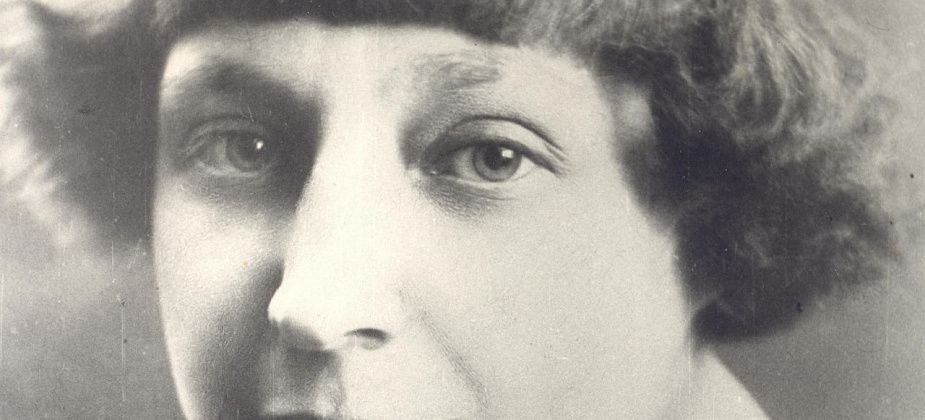 К 130-летию Марины Цветаевой в Серове пройдет театральная гостиная «Поэзия с рябиновой горчинкой»