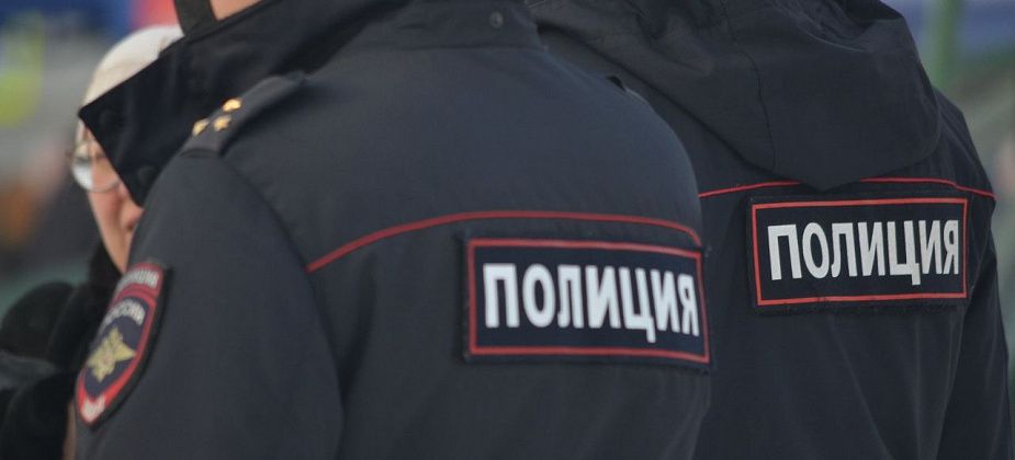 В Серове пьяный мужчина "захватил" магазин. Он хотел от кого-то укрыться