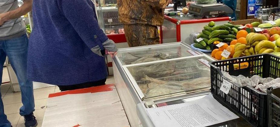 Жители Филькино подписывают обращения к мэру Серова и губернатору. Просят не сокращать терапевта и медсестру. Больница: "Штат никто сокращать не собирается"