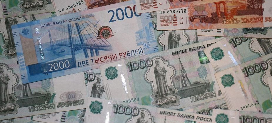 Как в Екатеринбурге "полковник СКР" и "майор ГИБДД" "заработали" миллион на часах