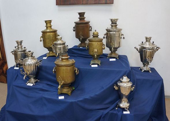 В Серовском музее закрывается выставка самоваров и чайных принадлежностей. Успейте посетить