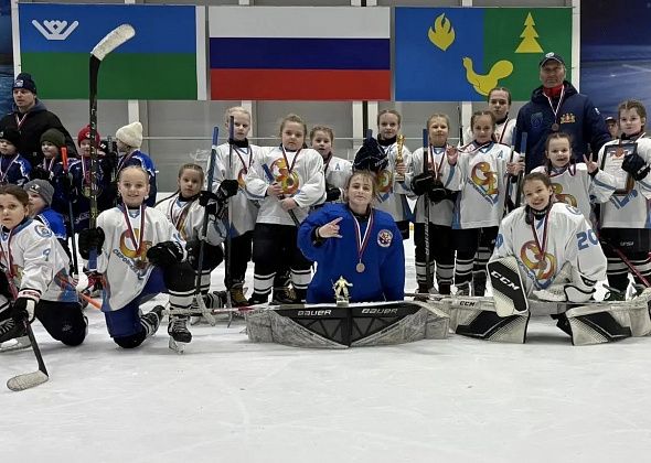 “Серовские девчата” завоевали бронзу на “Кубке поколений” в Советском, обыграв команды мальчиков