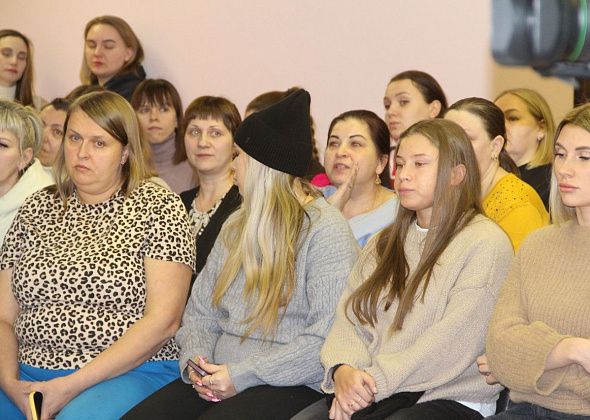 "400 детей куда-то надо пристраивать..." Глава Серова о начальной школе №14 и детском саде "Умка"