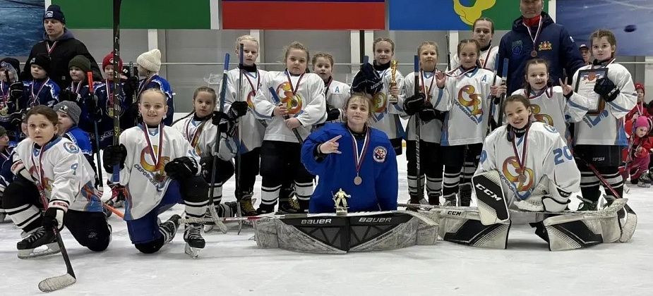 “Серовские девчата” завоевали бронзу на “Кубке поколений” в Советском, обыграв команды мальчиков