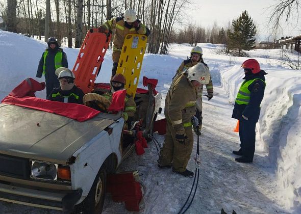 Серовские спасатели выступили на отборочном этапе соревнований по аварийно-спасательным работам при ДТП