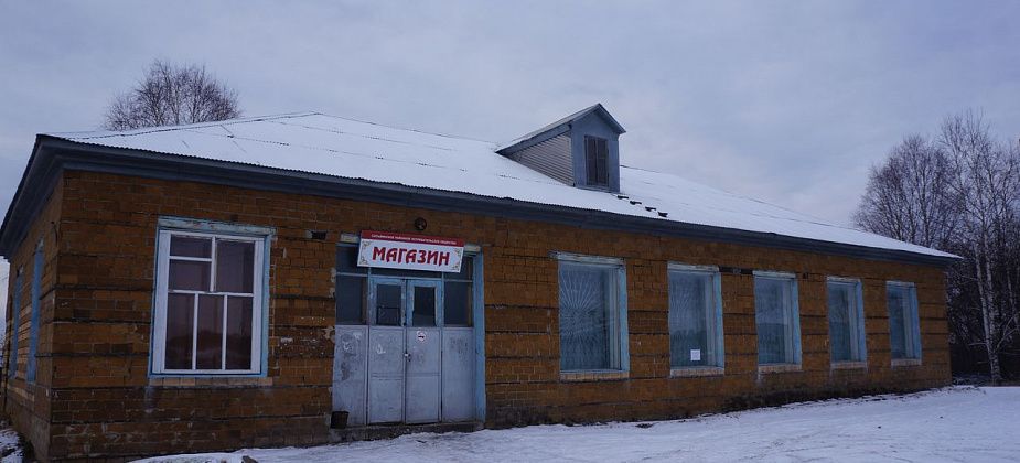 В серовской деревне Морозково вновь закрывают магазин