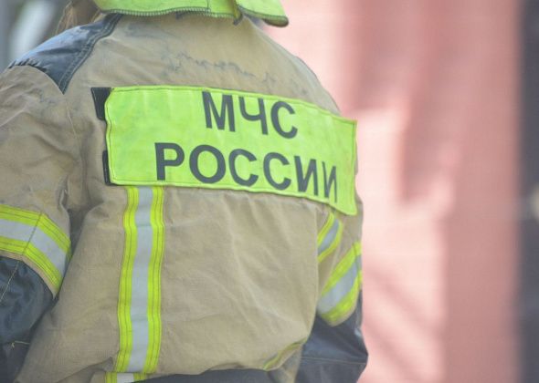 Из-за не прочищенной дороги огнеборцы не смогли добраться до горящего дома под Серовом