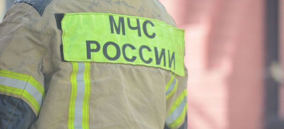 Из-за не прочищенной дороги огнеборцы не смогли добраться до горящего дома под Серовом