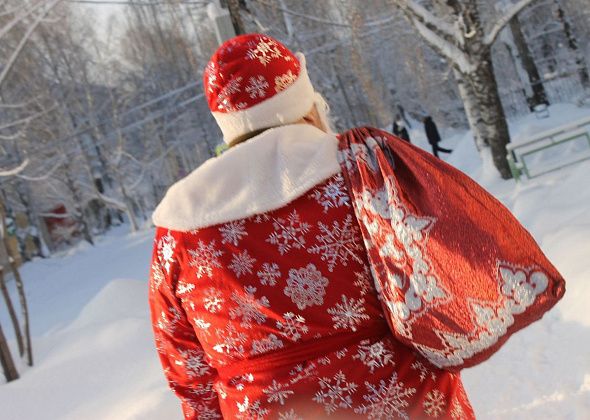 Роспотребнадзор Серова проведет горячую линию по детским товарам и новогодним подаркам