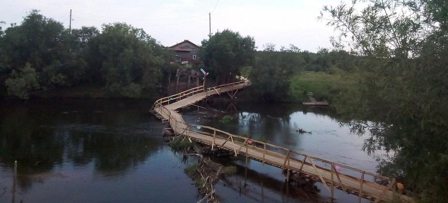 Жители серовского Филькино торжественно открыли самостоятельно построенную переправу через Какву