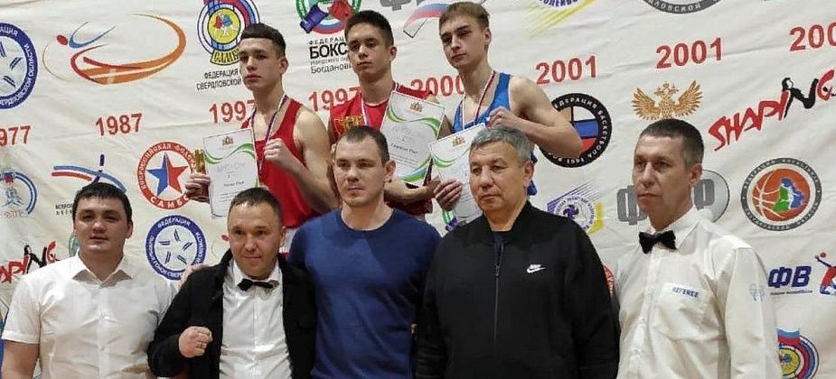 Серовские боксеры завоевали два золота на юниорском первенстве области