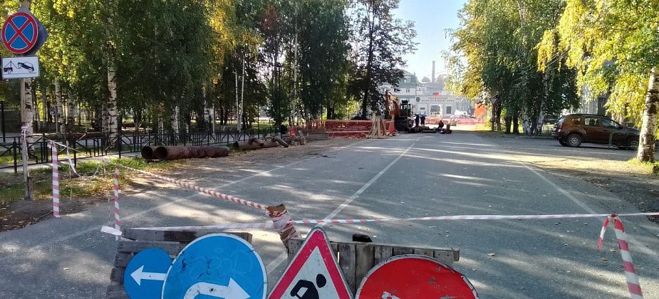 В Серове перекрыли проезд на перекрестке улиц Карла Маркса и Октябрьской Революции