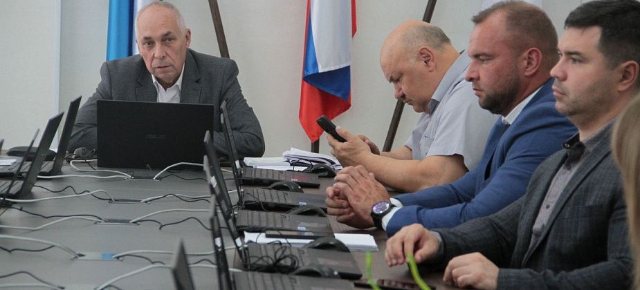 Стал известен график приемов серовчан депутатами в ноябре