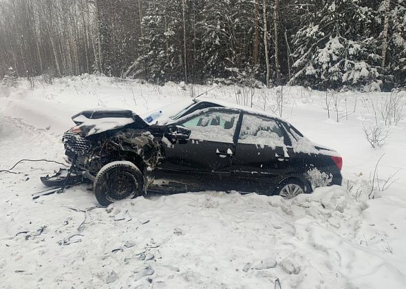 На дороге Серов - Сосьва столкнулись ВАЗ и Datsun