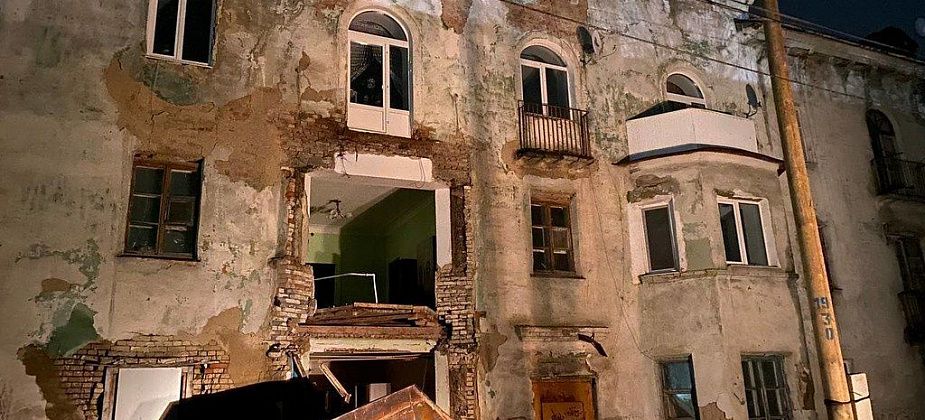 Прокуратура начала проверку в связи с обрушением в Серове стены в жилом доме
