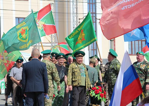 Серовчане митингом отметили День пограничника