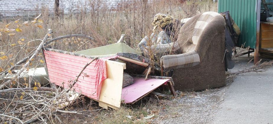 От частных домов в Серове бесплатно вывезут крупногабаритный мусор