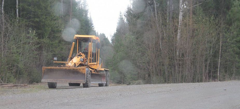 Дороги «в нормативном состоянии». Власти рассказали о состоянии дорог в Ларькове, Адриановичах и дороги до Серова