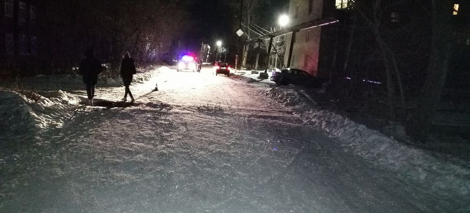 В Серове продолжаются поиски водителя, который сбил женщину и скрылся