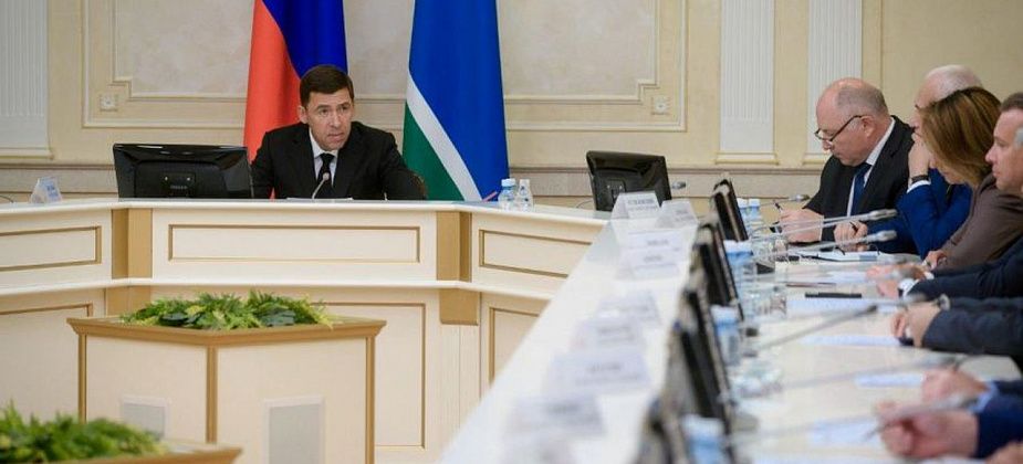 Евгений Куйвашев провел совещание по проблемам здравоохранения