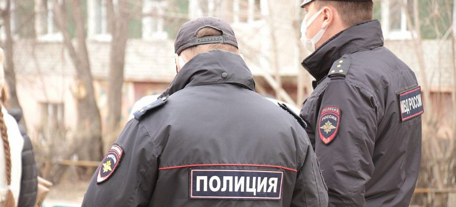 Собутыльник украл у пенсионера из Серова карточку и отправился на шопинг. Купил цветы девушке