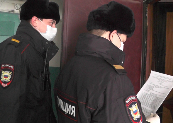 Полицейские проверяют, как серовчане соблюдают карантин и изоляцию 