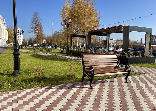 После реконструкции в Серове досрочно открыли площадь Металлургов