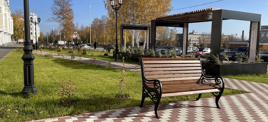 После реконструкции в Серове досрочно открыли площадь Металлургов