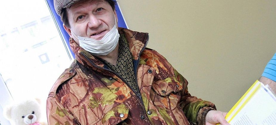 Инвалид, который утверждает, что его побила шумная молодежь, обратился за помощью к уполномоченному по правам человека