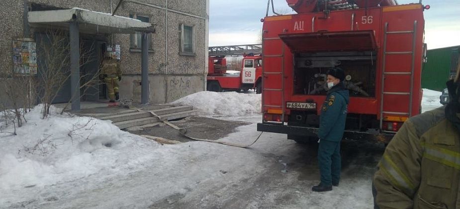 В пожаре, случившемся в Серове, пострадал мужчина. Он госпитализирован с ожогами 