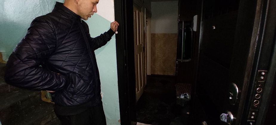 Квартиру серовчанина четыре дня топят фекальные воды