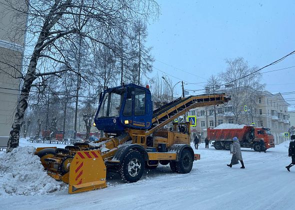 В "Серовавтодоре" рассказали об уборке снега в морозы, как появляется колея и как с этим бороться
