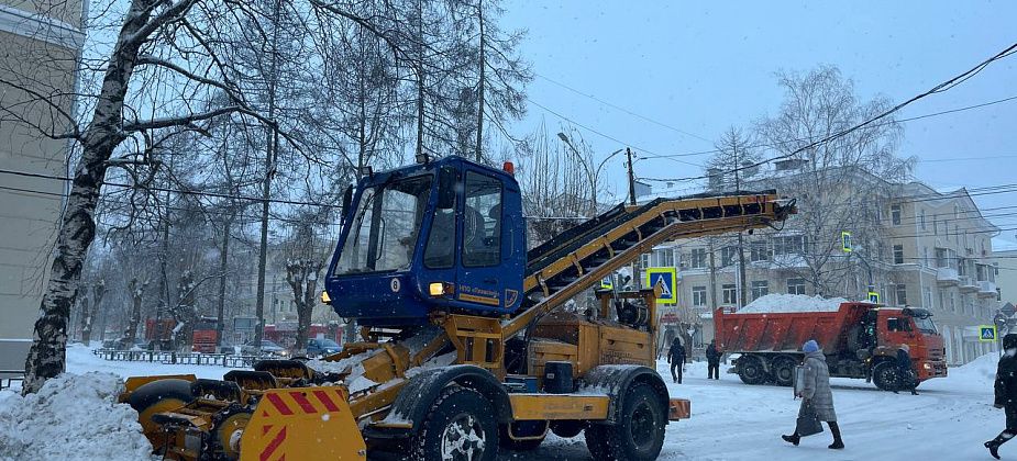 В "Серовавтодоре" рассказали об уборке снега в морозы, как появляется колея и как с этим бороться