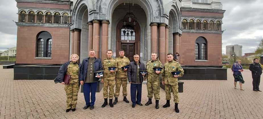 Серовчанина наградили медалями за помощь детям Донбасса и за возрождение казачества