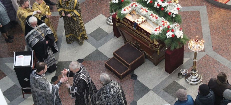Пасху в Серове отметили концертом и встречей Благодатного огня