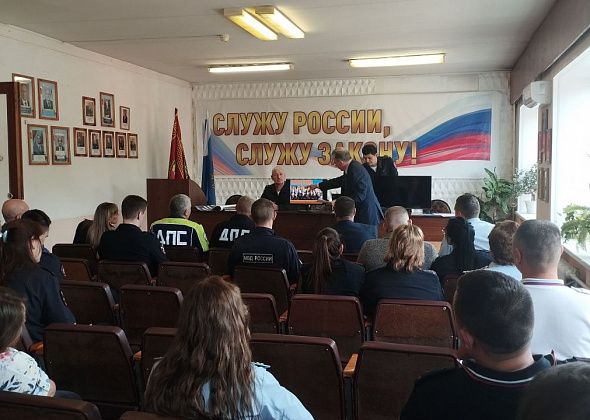 В полиции Серова презентовали второй том книги к 80-летию Победы в ВОВ
