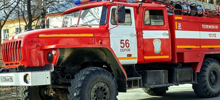 В одном из коллективных садов под Серовом горел дом
