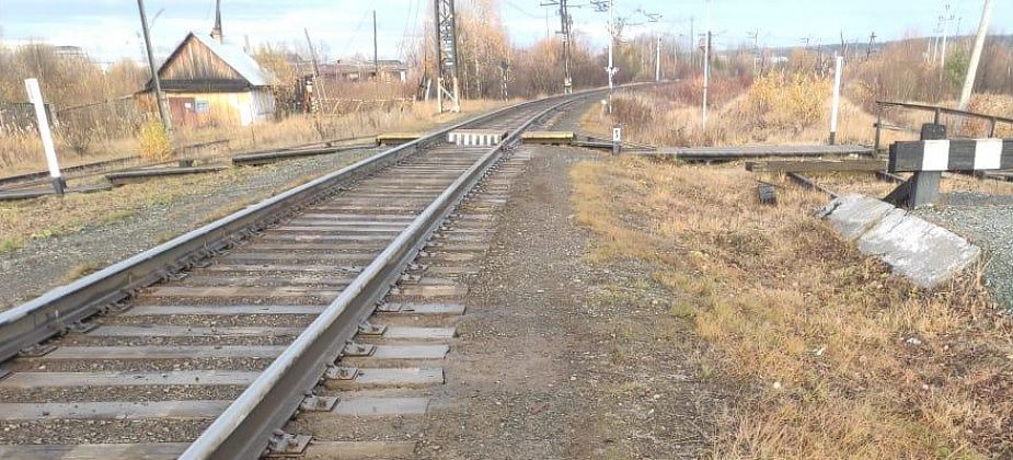 Серовская транспортная прокуратура помогла взыскать компенсацию морального вреда семье девочки, сбитой поездом