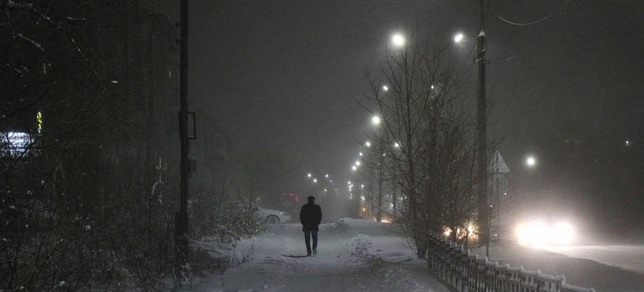 В Серове ищут компанию, которая займется обслуживанием уличного освещения