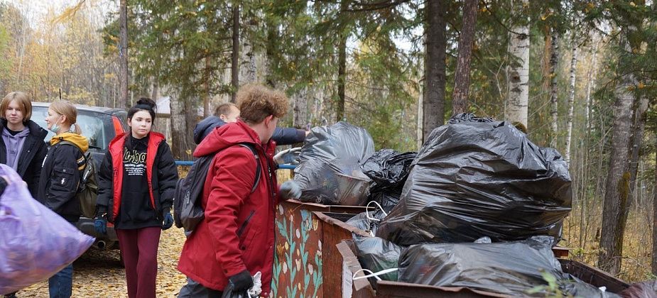 "Тут мусора очень много!”. Волонтеры навели порядок на родниках Серова