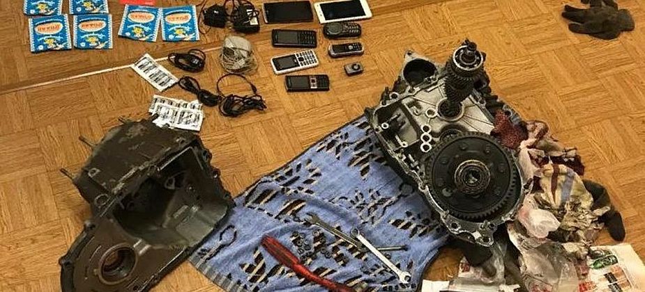 В колонии Сосьвы и Ивделя пытались доставить sim-ки, телефоны, дрожжи
