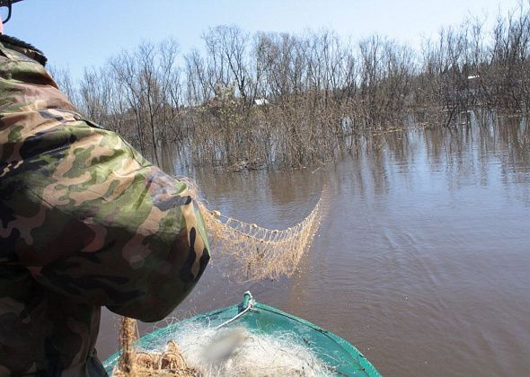 В Сосьвинском округе, в районе озера Савино, утонул рыбак из Серова