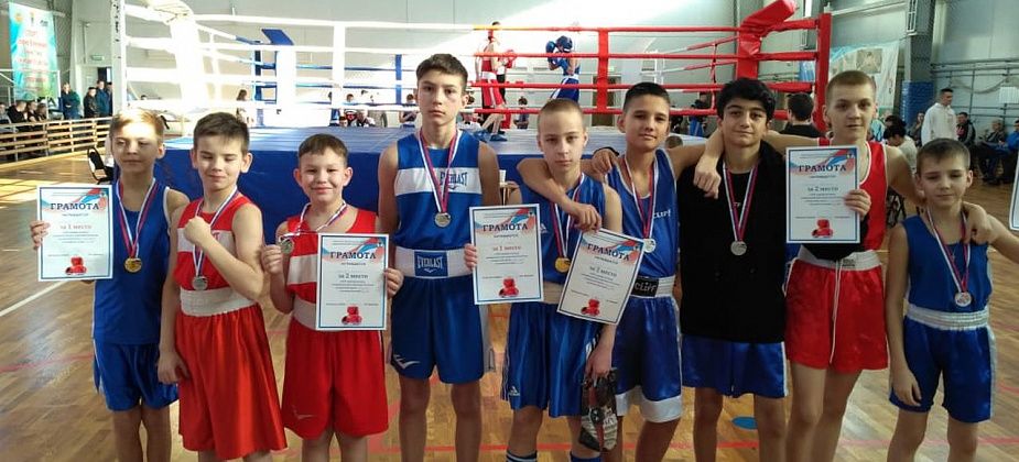 Серовские боксеры стали победителями турнира в Карпинске