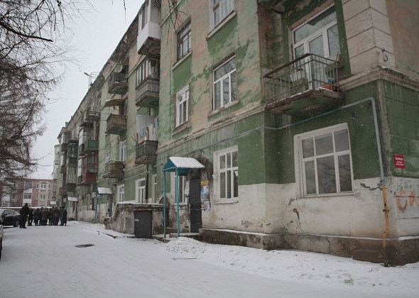 Власти Серова надеются решить вопрос с расселением дома №2 по улице Февральской Революции в 2023 году