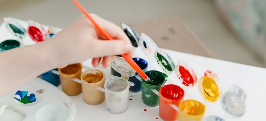 Занимаем детей в выходные – 4 простых домашних игры