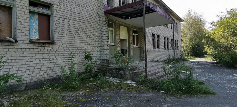 Собственник заброшенного больничного здания на Сортировке рассказал, кто отвечает за его состояние