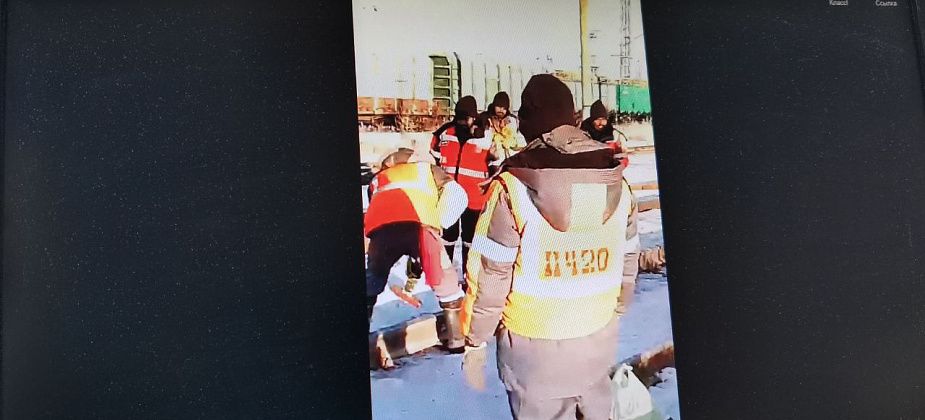 На железную дорогу в Серов приехали трудиться работники из Индии