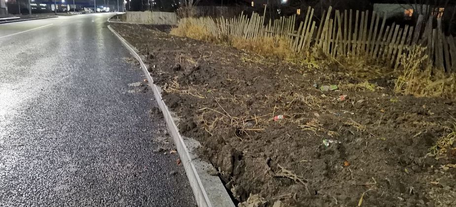 Серовчане недовольны тем, что тротуар по улице Пржевальского построили только с одной стороны