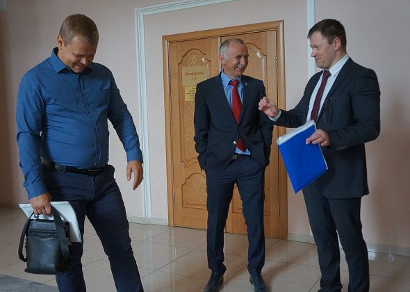 Юрист Сергей Семеновых попросил полицию и Следственный комитет проверить законность продажи серовских подвалов